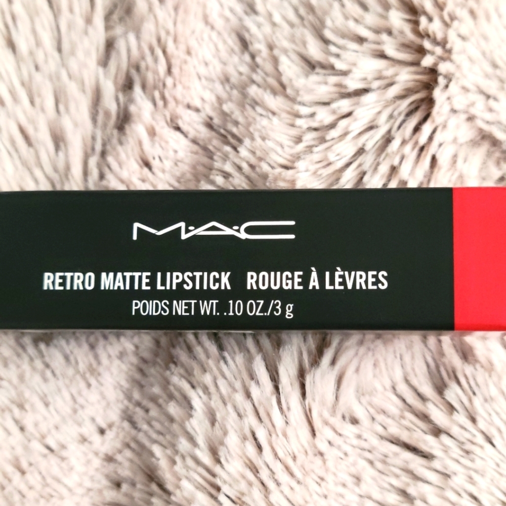 Lip stick